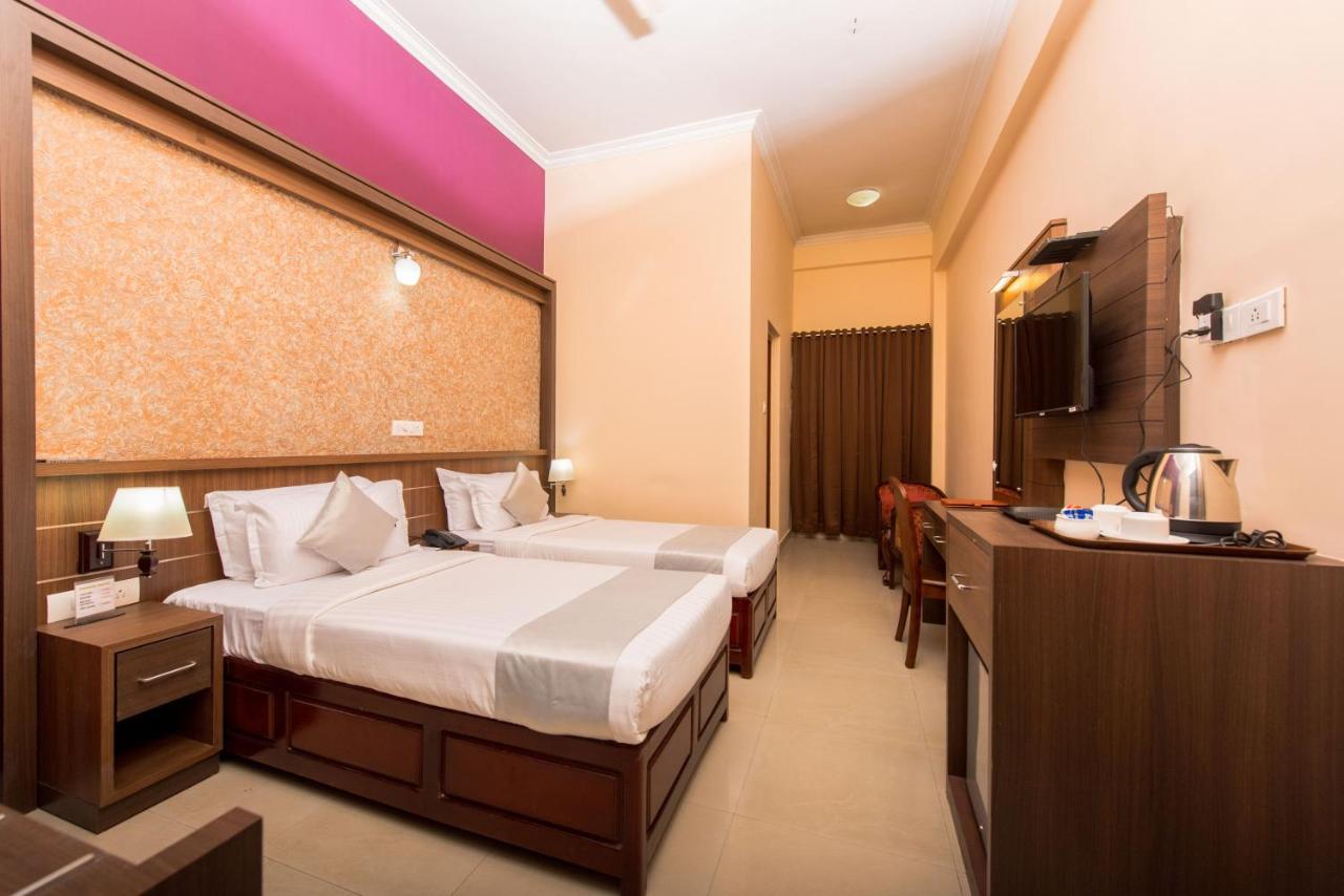 Kallada Golden Hotel Thrissur 외부 사진